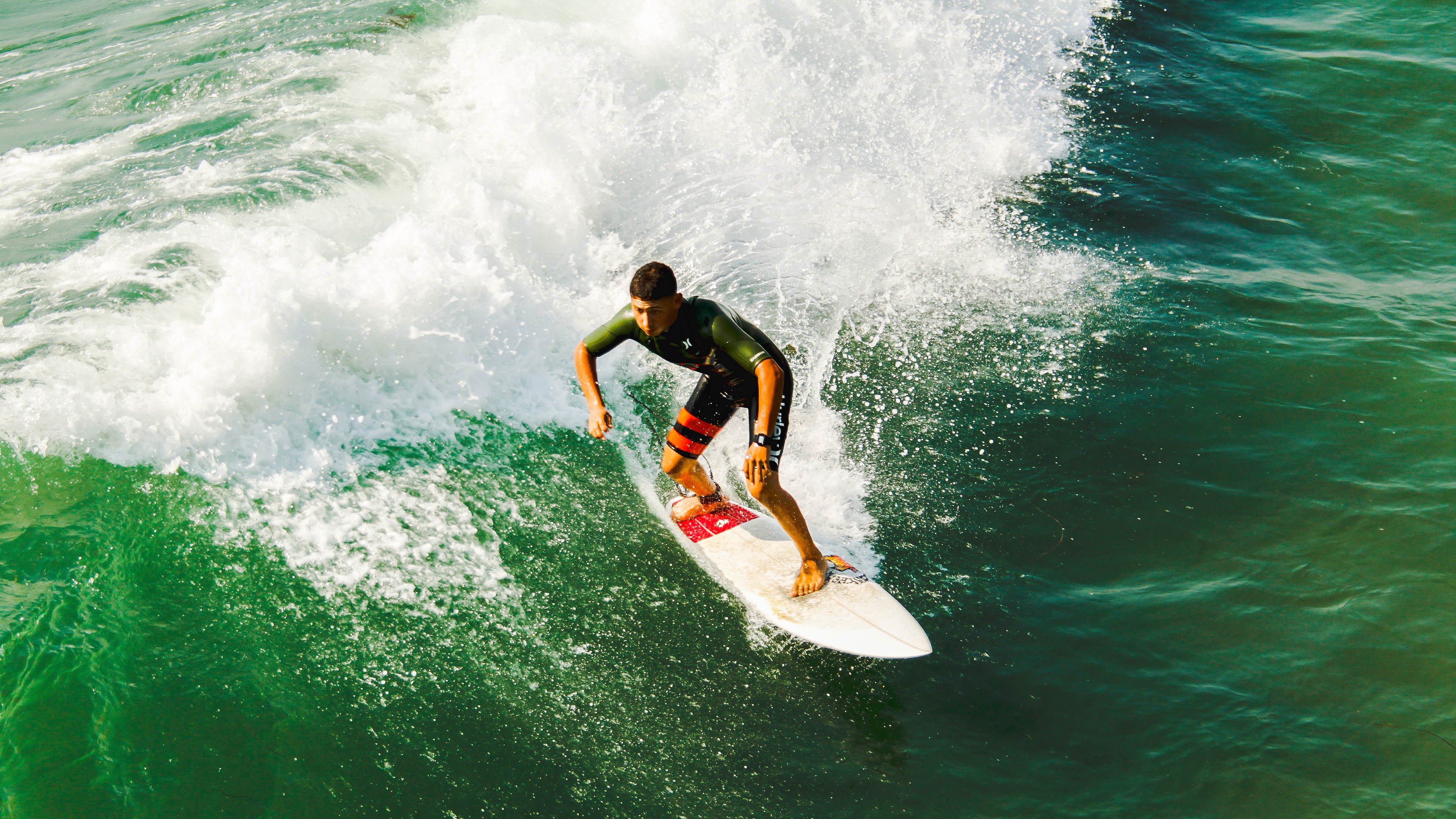 爱游戏APP-比利时游泳选手在女子200米自由泳比赛中获得第六名，游泳世锦赛女子200米自由泳决赛