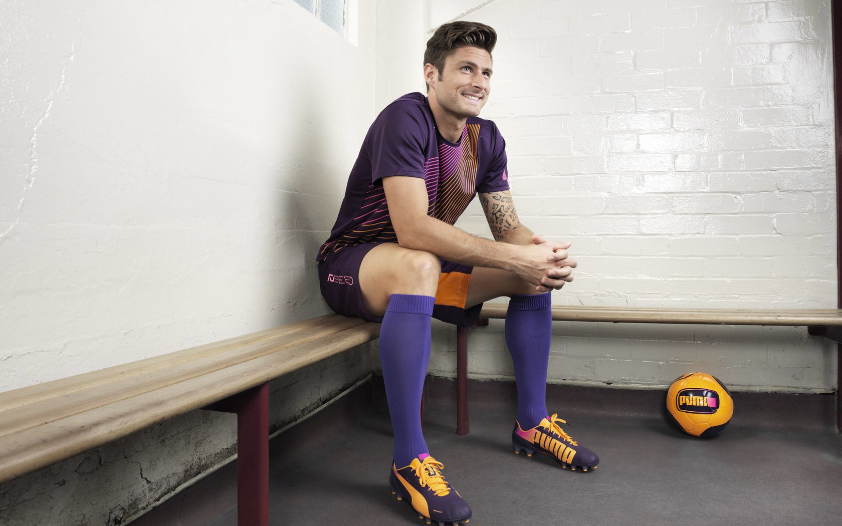 荷兰战平摩尔多瓦,竞技水平接近令双方难分高下,摩尔多瓦联