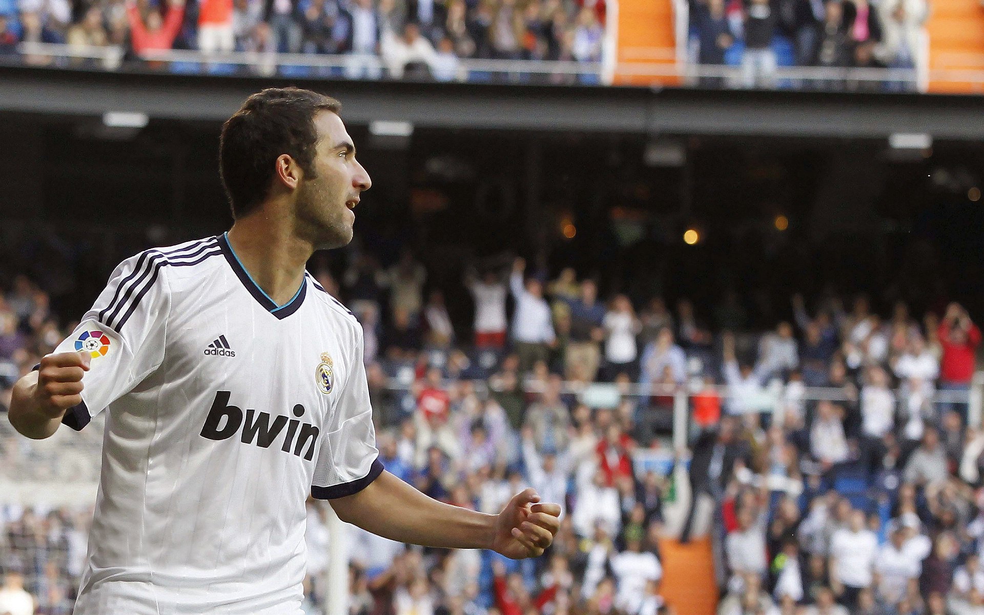 _魔术老将稳定输出，助队战胜劲敌_，魔术师几个老大冠军